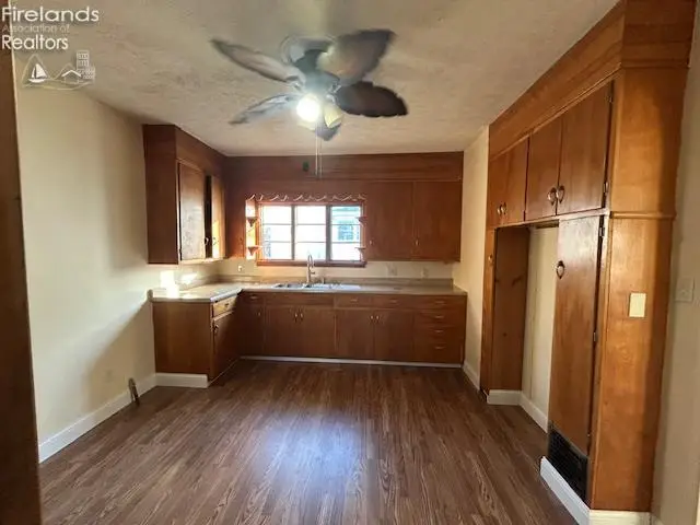 317 Dale Avenue, Willard, OH 44890 - Image #2