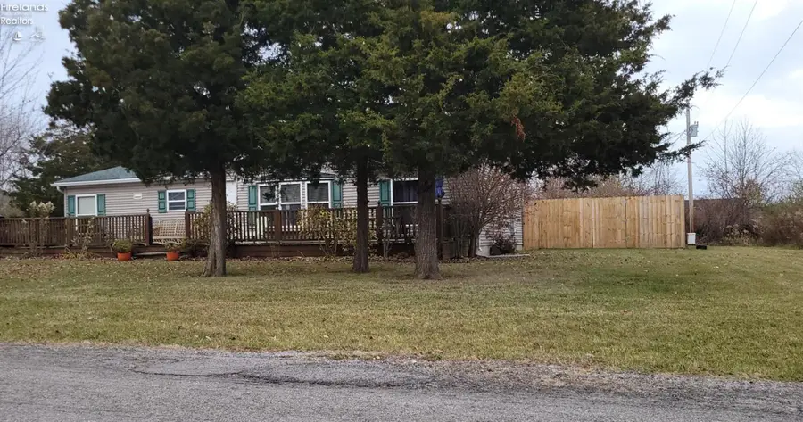 224 Melody Lane, Kelleys Island, OH 43438 - Image #2