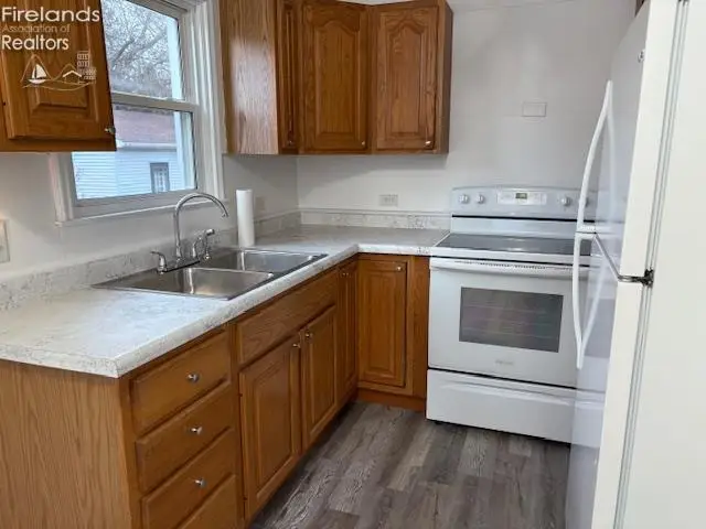 840 S Madison Street, Port Clinton, OH 43452 - Image #2