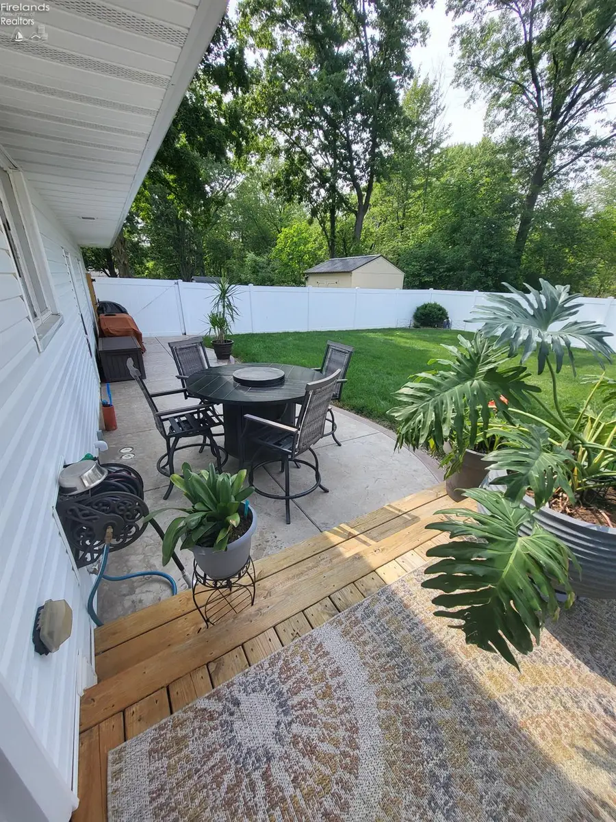 251 Habant Drive, Amherst, OH 44001 - Image #2