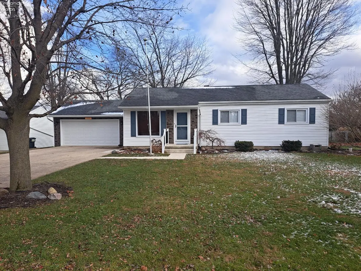 1813 Finley Drive, Fremont, OH 43420 - Image #1