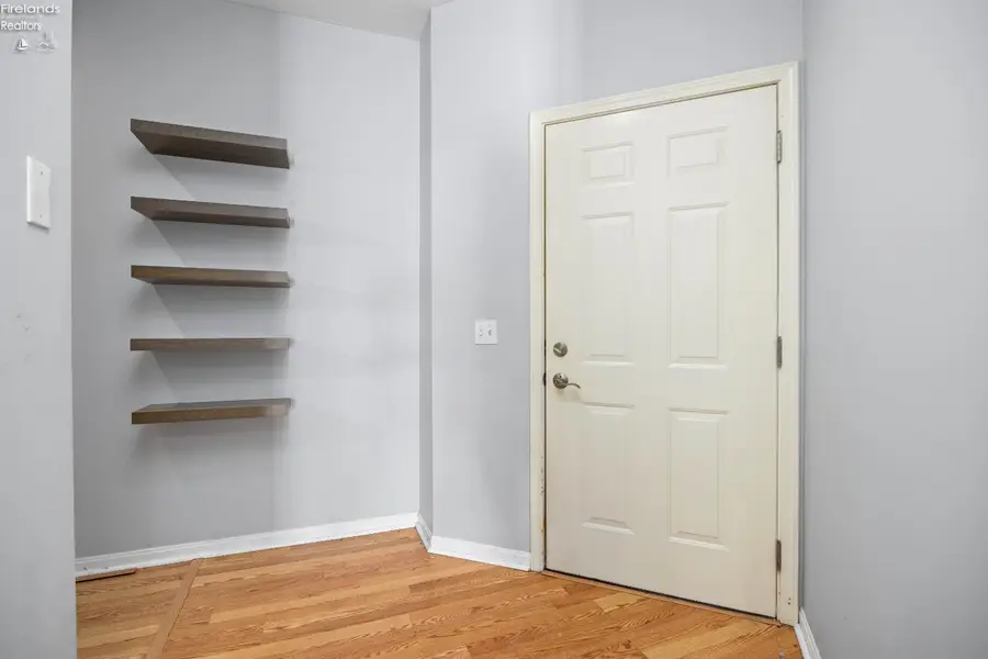 5537 Beavercrest Drive #102, Lorain, OH 44053 - Image #2