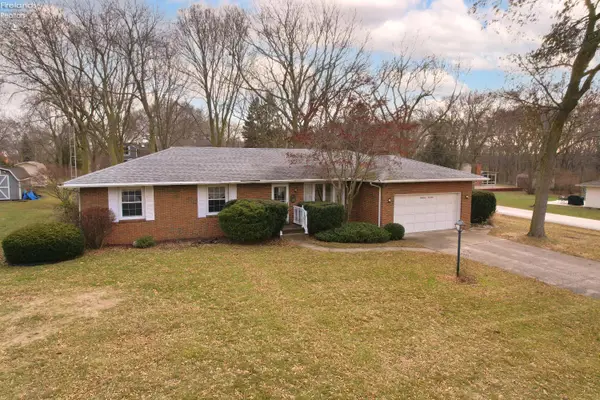 3617 N Karwood Drive, Port Clinton, OH 43452