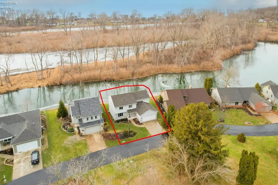 230 N Crest Drive, Port Clinton, OH 43452 - Image #2