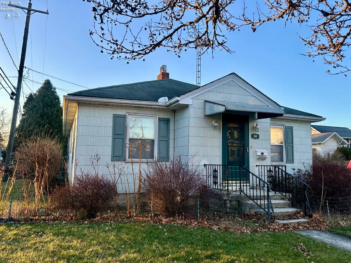 104 S Patterson Street, Gibsonburg, OH 43431 - #1