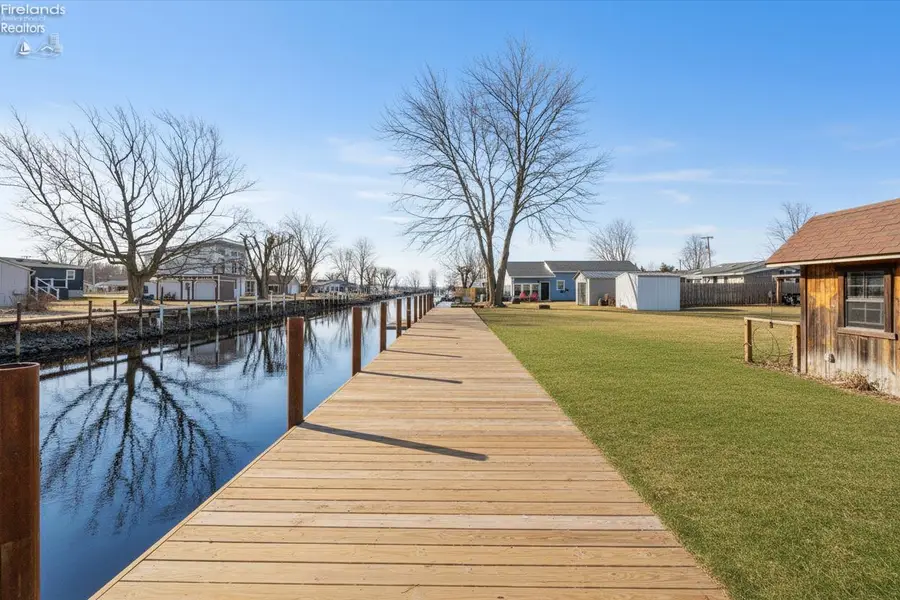 605 S Fostoria Road, Port Clinton, OH 43452 - Image #2