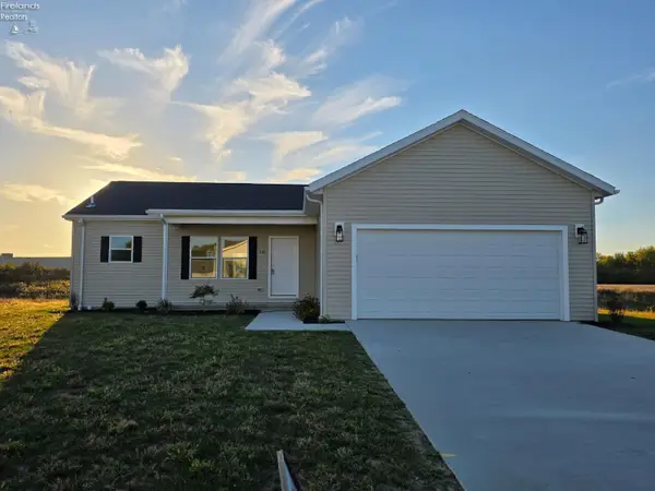 318 Ethan Drive, Fremont, OH 43420