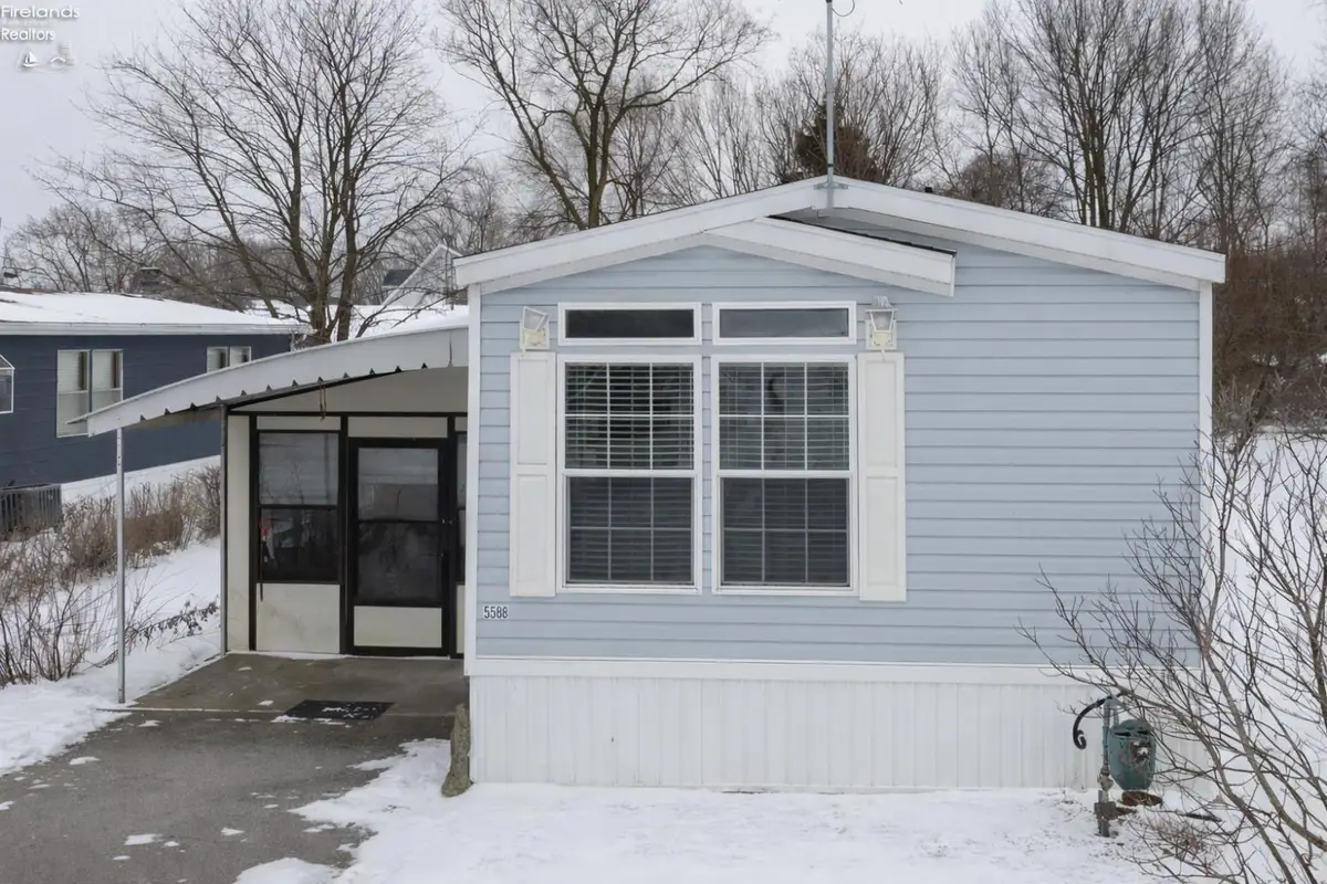 5588 E Farrow Avenue, Port Clinton, OH 43452 - Image #1