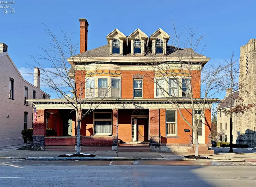 117 E Perry Street, Tiffin, OH 44883 - Image #2