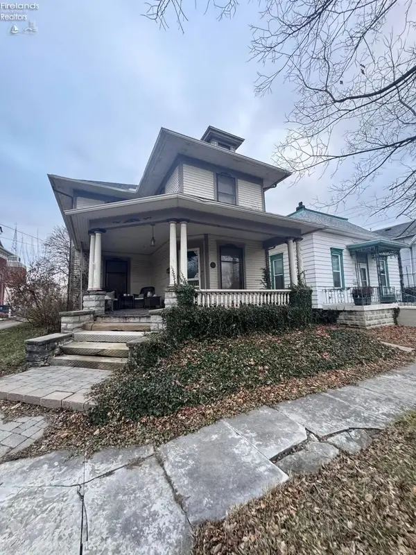 122 Washington Street, Port Clinton, OH 43452