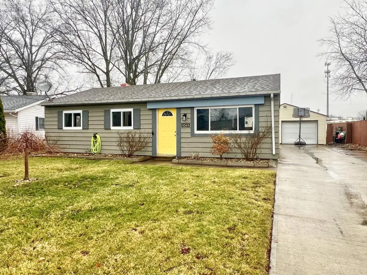 1065 Inland Drive, Vermilion, OH 44089 - Image #1