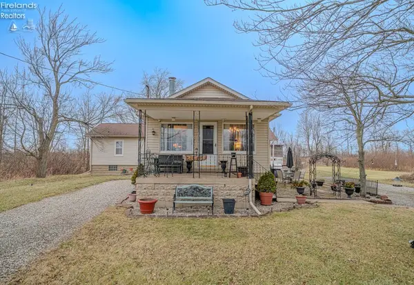 7723 W Little Portage East Road, Oak Harbor, OH 43449