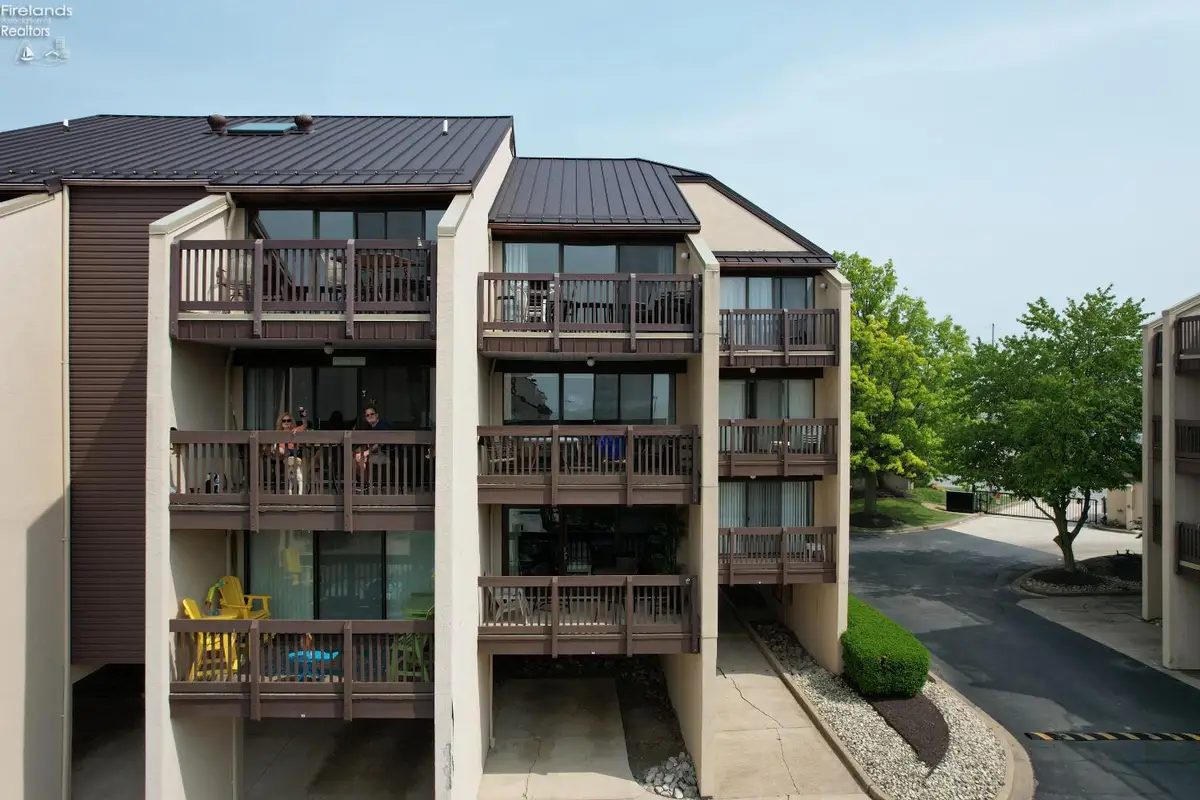1807 E Perry Street #69, Port Clinton, OH 43452 - Image #1