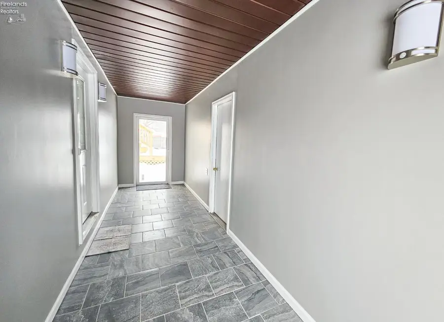 133 W Drew Lane, Clyde, OH 43410 - Image #2