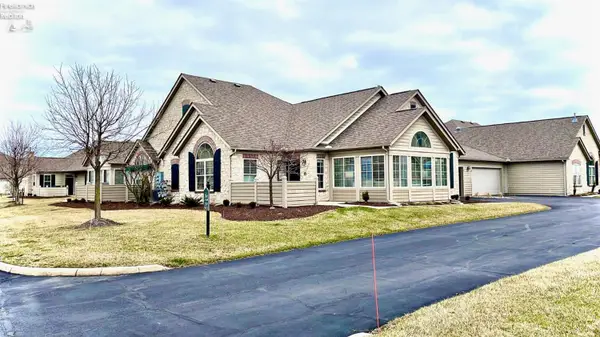 2750 Canterbury Circle #D, Port Clinton, OH 43452