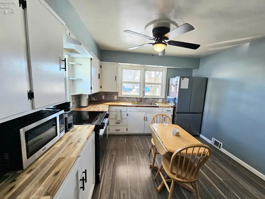 606 Fremont Road, Port Clinton, OH 43452 - Image #3