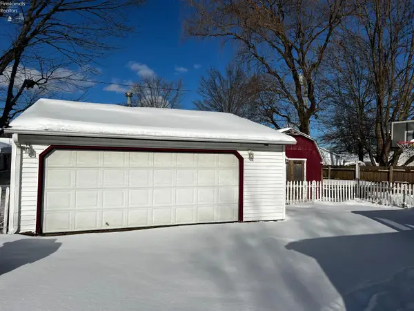 908 Baldwin Avenue, Elyria, OH 44035