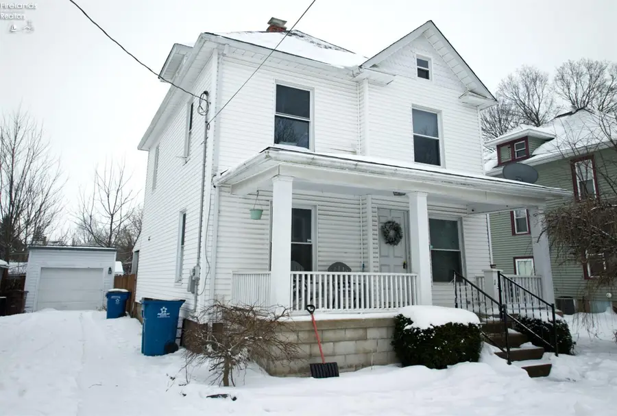 135 Attwood Terrace, Bellevue, OH 44811 - #2