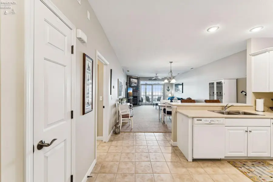 2812 Whispering Shores, Vermilion, OH 44089 - #2