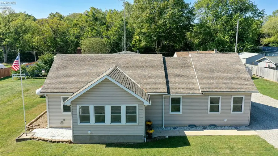 1914 S Bayview Drive, Marblehead, OH 43440 - #2