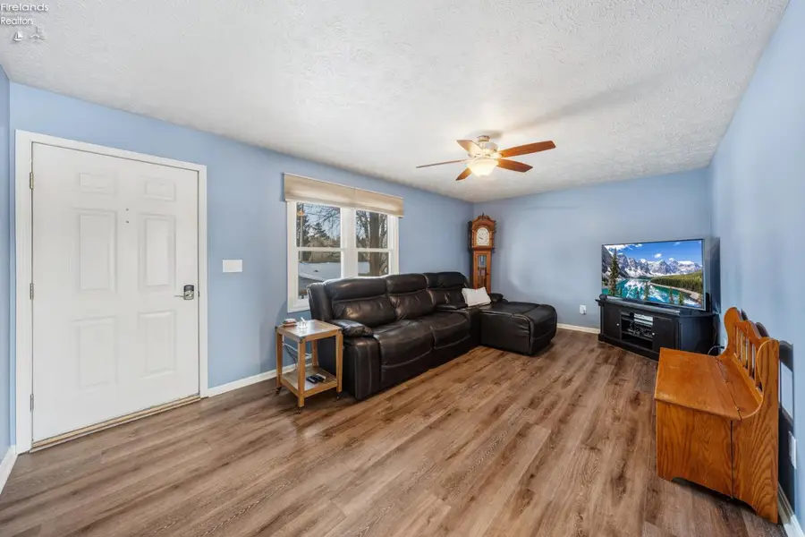 12518 Darrow Road, Vermilion, OH 44089 - #3