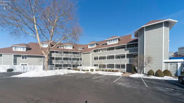 81 Marina Point Drive, Sandusky, OH 44870