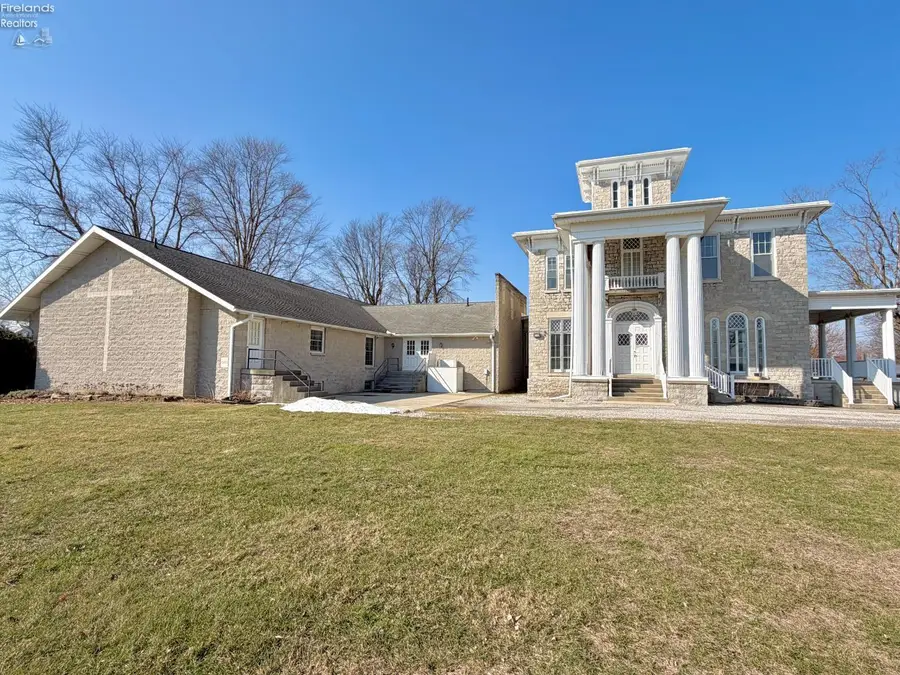 400 Southwest Street, Bellevue, OH 44811 - #3