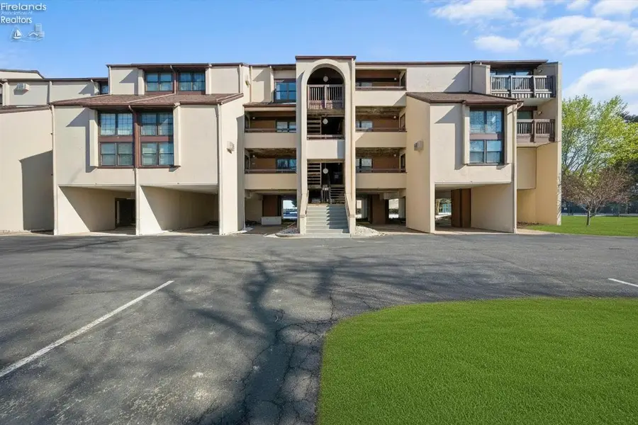 1801 E Perry Street #28, Port Clinton, OH 43452 - #2