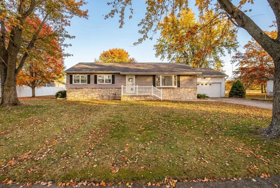 152 Meadow Lane, Clyde, OH 43410 - #3