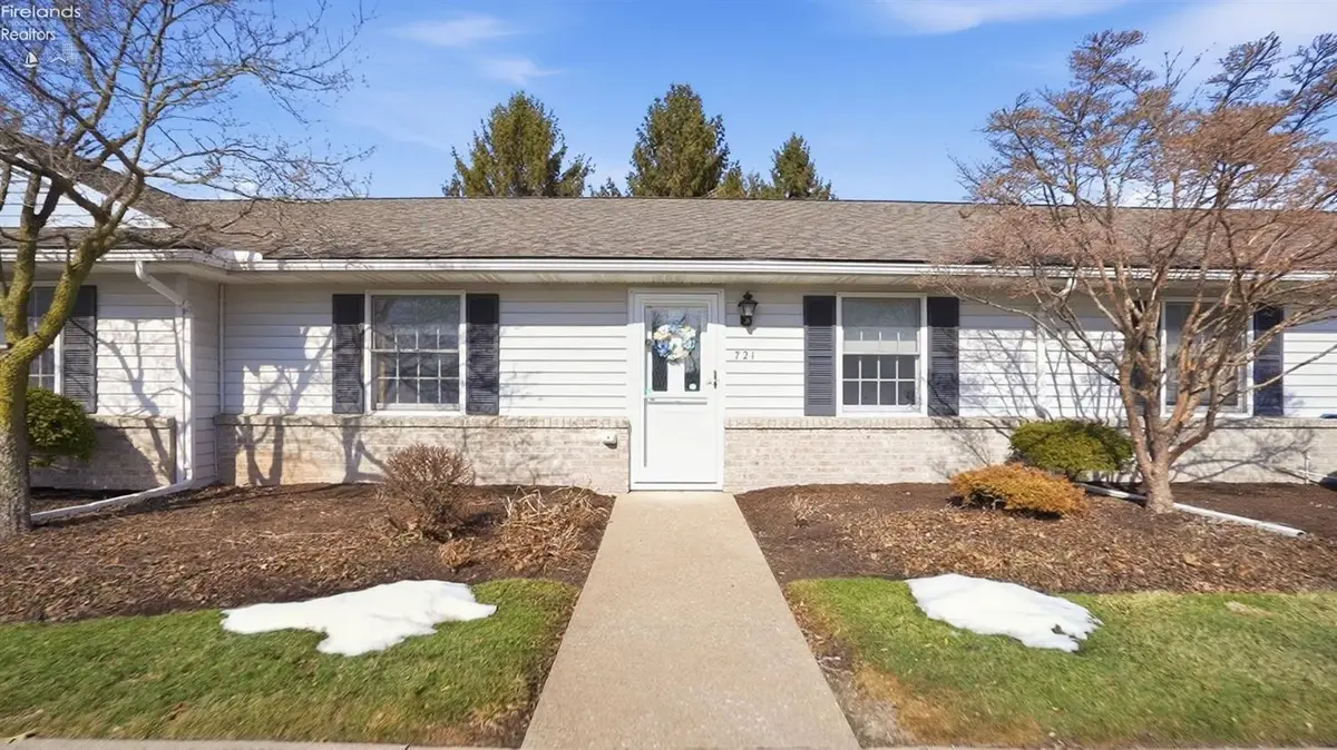 721 Creekside Drive, Huron, OH 44839 - #1