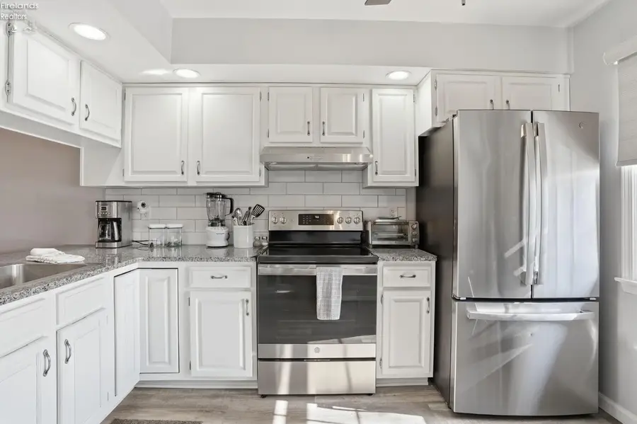 721 Creekside Drive, Huron, OH 44839 - #3