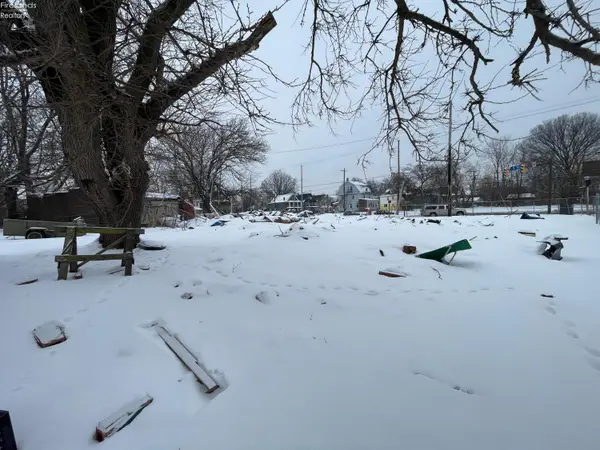 1590 Addison Road, Cleveland, OH 44103