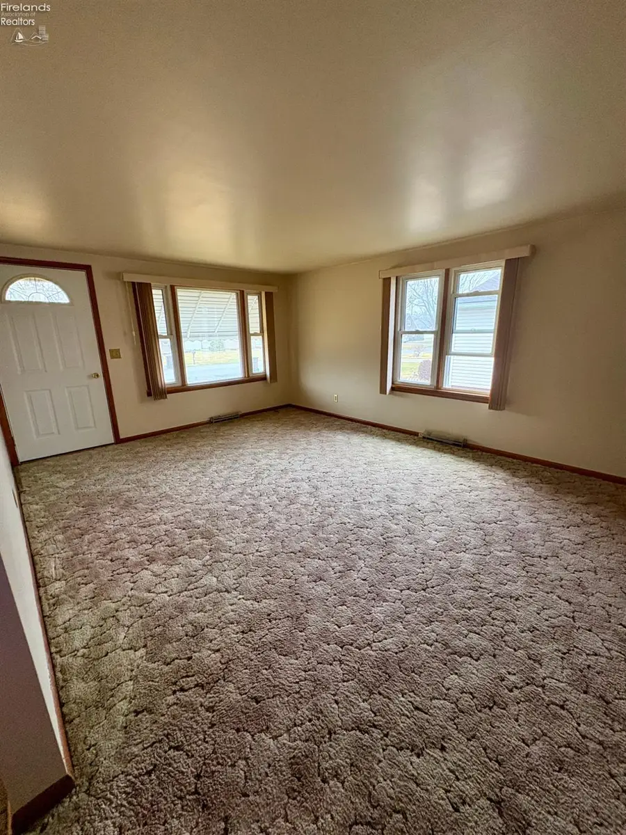 332 Elm Avenue, Tiffin, OH 44883 - #3