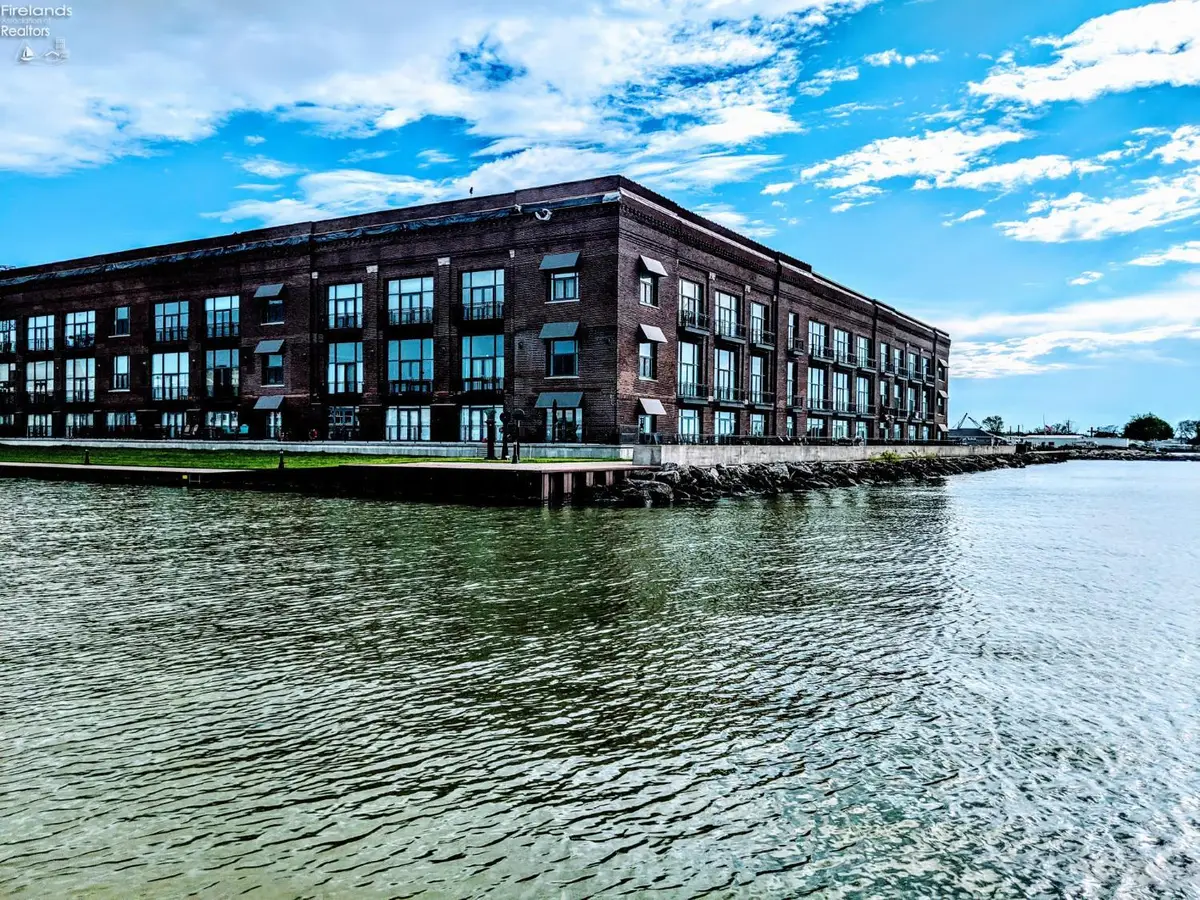 401 W Shoreline Drive #206, Sandusky, OH 44870 - #1