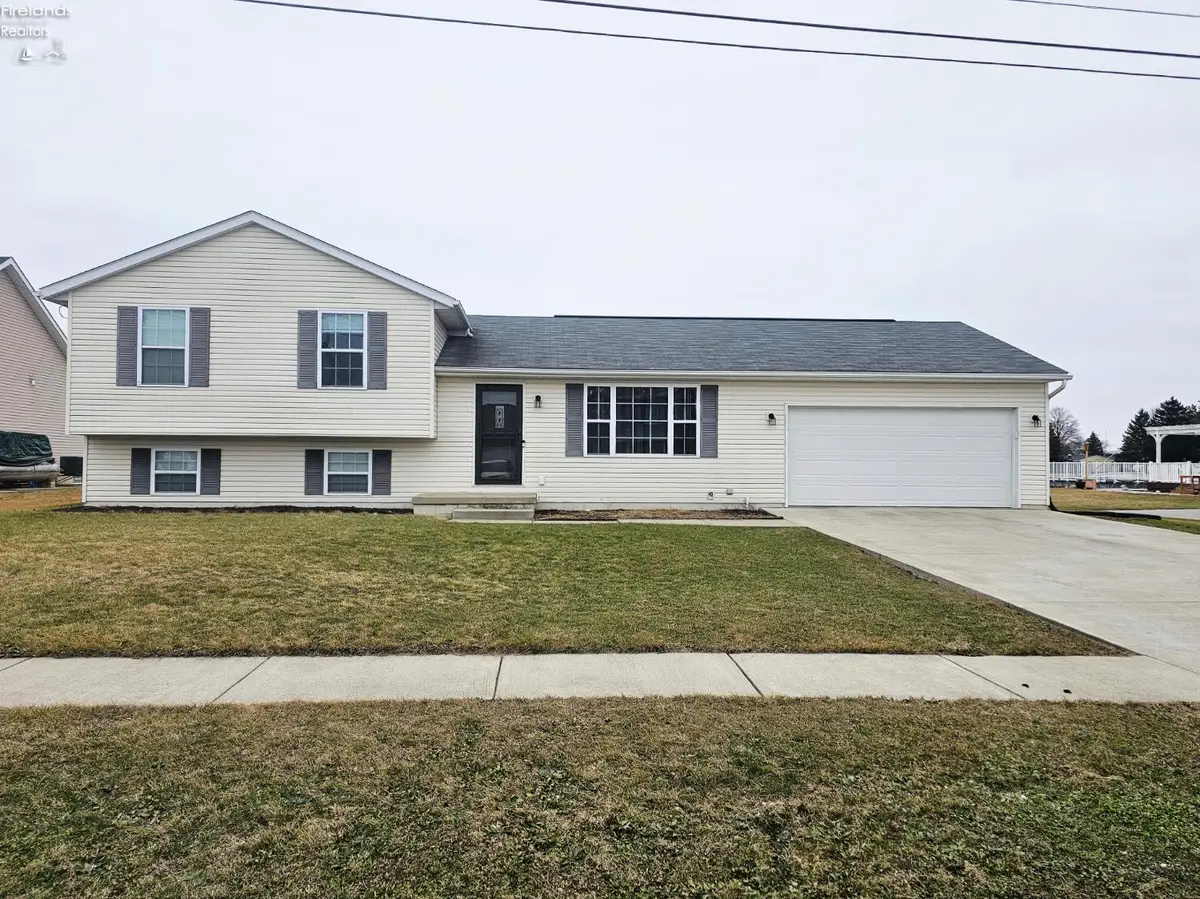 435 Burdine Drive, Oak Harbor, OH 43449 - #1