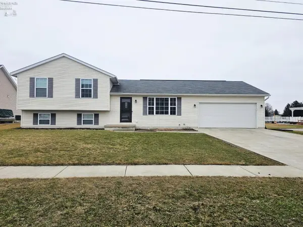 435 Burdine Drive, Oak Harbor, OH 43449