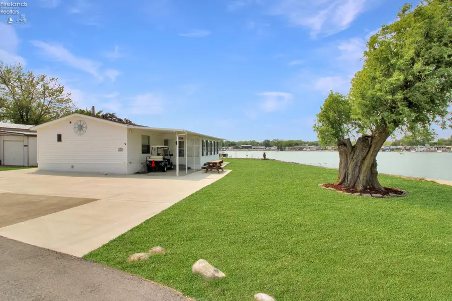 1660 N Compass Avenue, Port Clinton, OH 43452 - #3