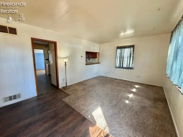 1302 Fleetwood Drive, Fremont, OH 43420 - #3