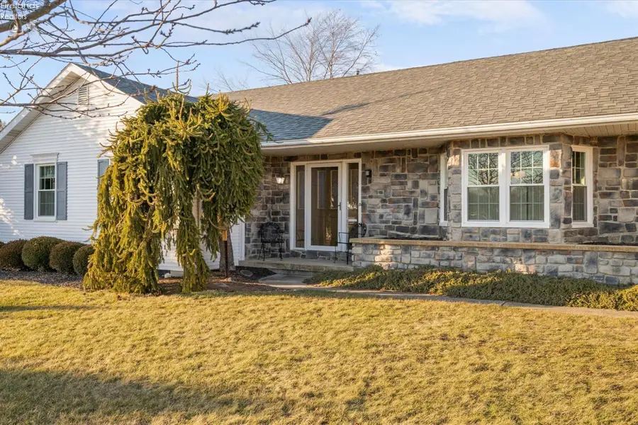 8685 W Oak Harbor Southeast Road, Oak Harbor, OH 43449 - #3