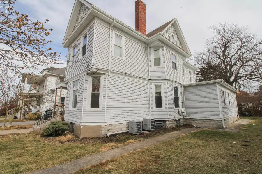 526 Hancock Street, Sandusky, OH 44870 - #3