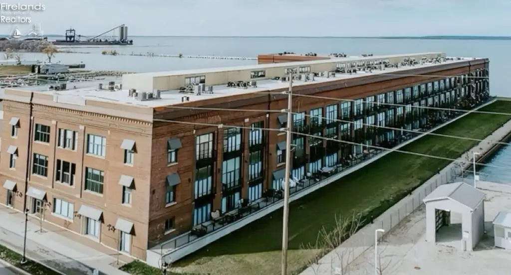 401 W Shoreline Drive #213, Sandusky, OH 44870 - #1