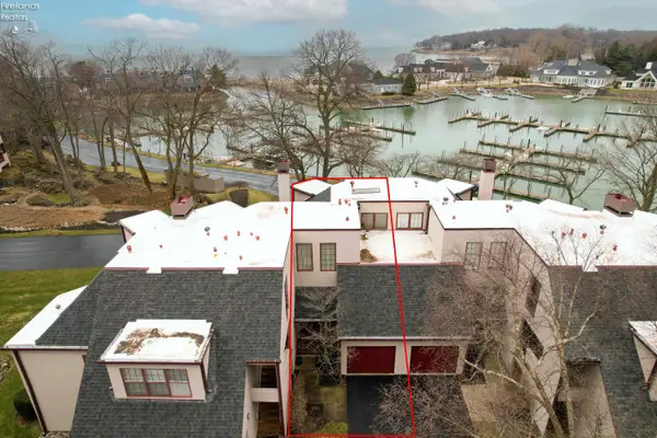 4395 Marin Woods #C, Port Clinton, OH 43452