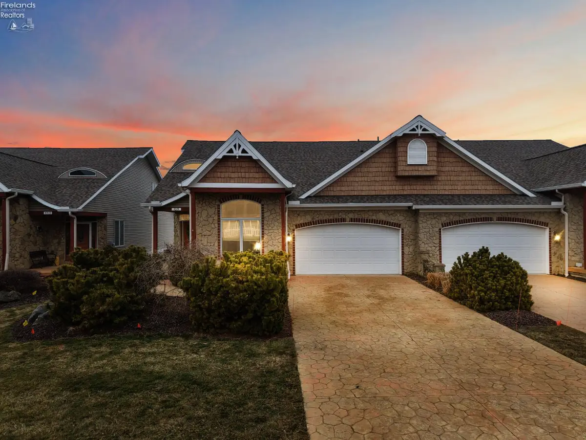 4319 Shore Drive, Lorain, OH 44053 - #1