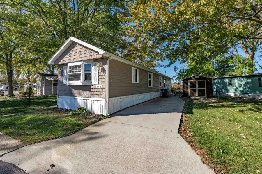 164 Driftwood Drive, Port Clinton, OH 43452 - #2