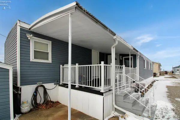 3500 W Willow Beach Road #14, Port Clinton, OH 43452