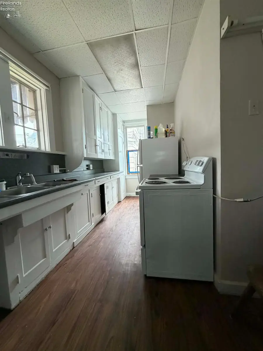 1015 W Washington Street, Sandusky, OH 44870 - #2