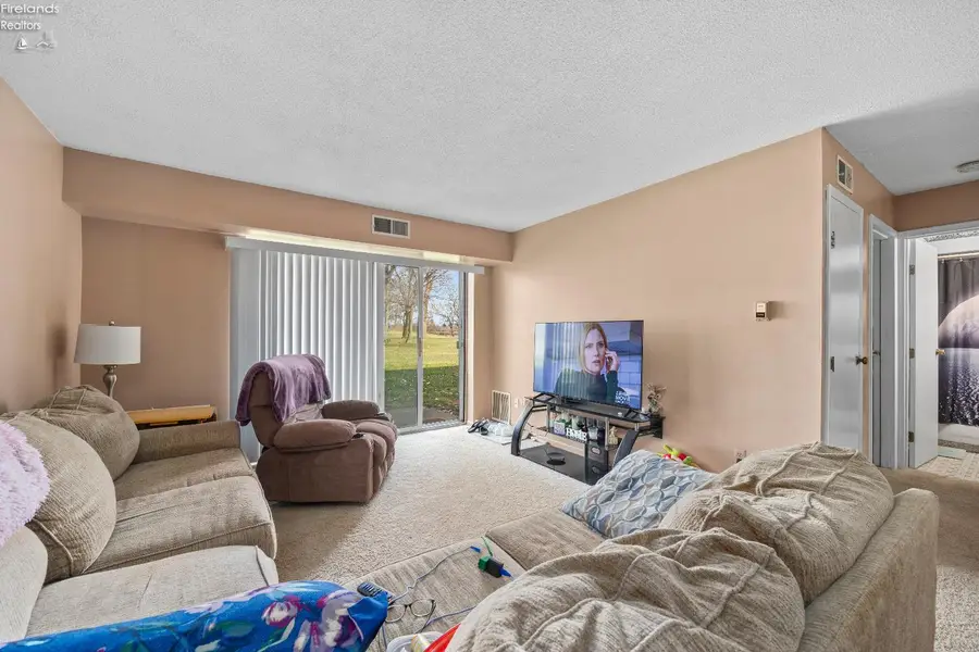 1315 S Lake Wilmer Drive #109, Sandusky, OH 44870 - #3