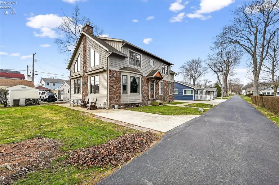 5854 E Woodland Drive, Port Clinton, OH 43452 - #2