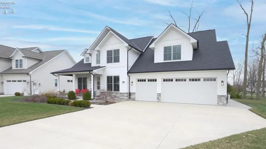5031 E Blue Teal Drive, Port Clinton, OH 43452 - #2