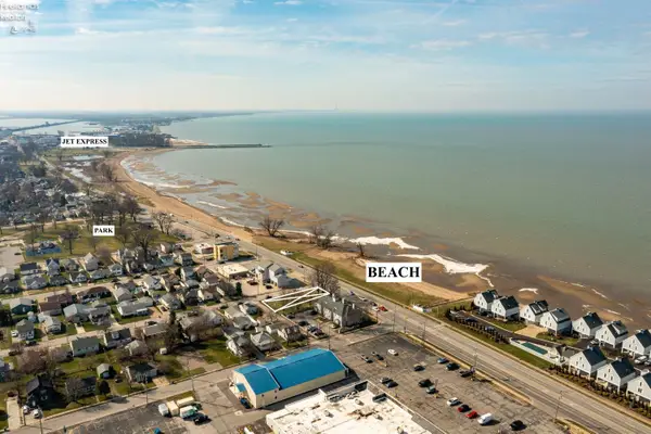 1506 E Perry Street, Port Clinton, OH 43452